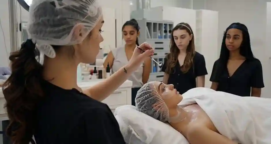 How Cosmetology Programs Can Kickstart Your Beauty Career